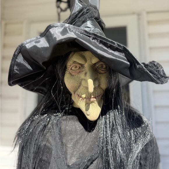 Frontgate Life-size Witch - NWT - Picture 7 of 16